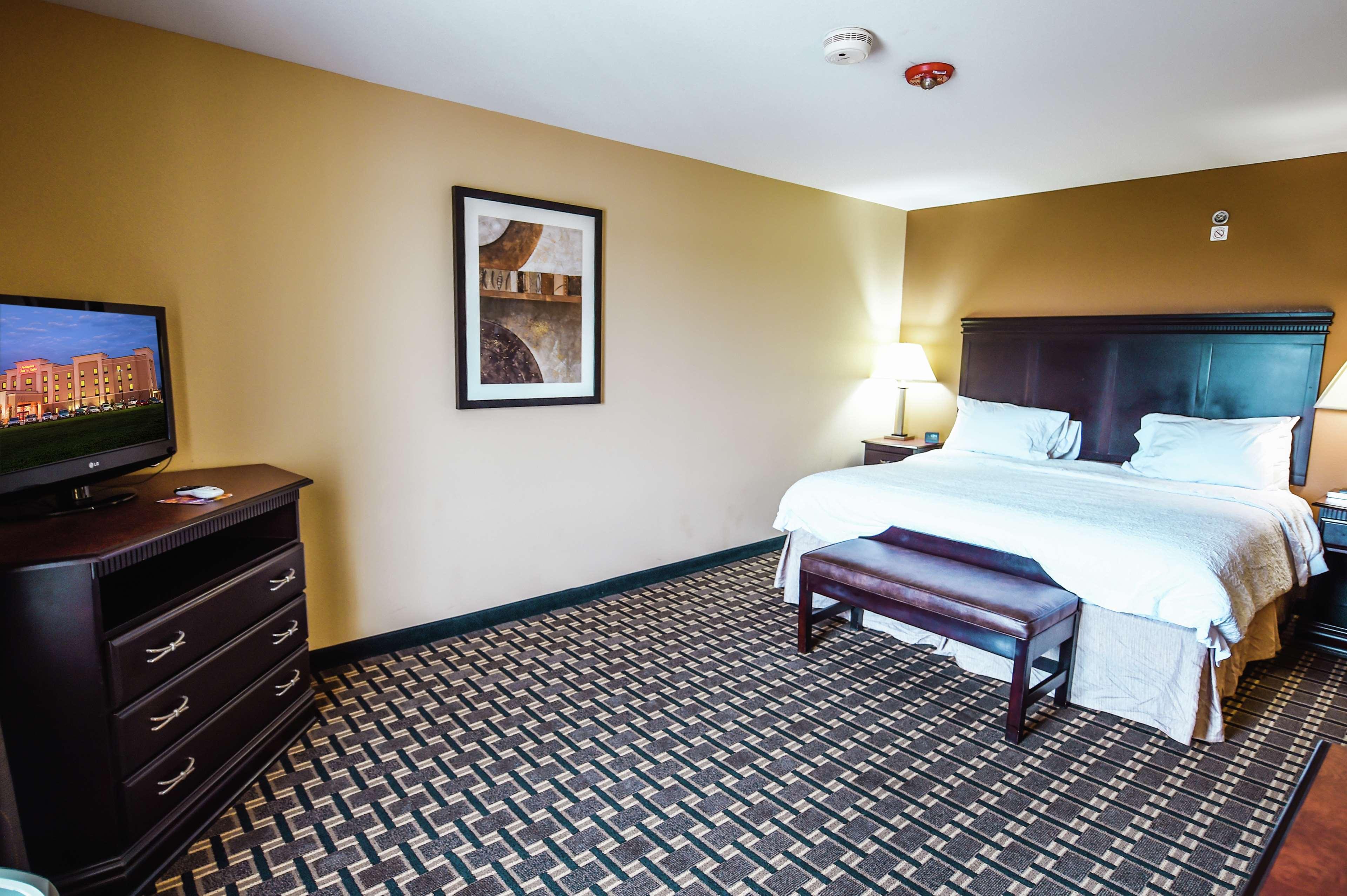 Hampton Inn & Suites Pine Bluff Eksteriør billede