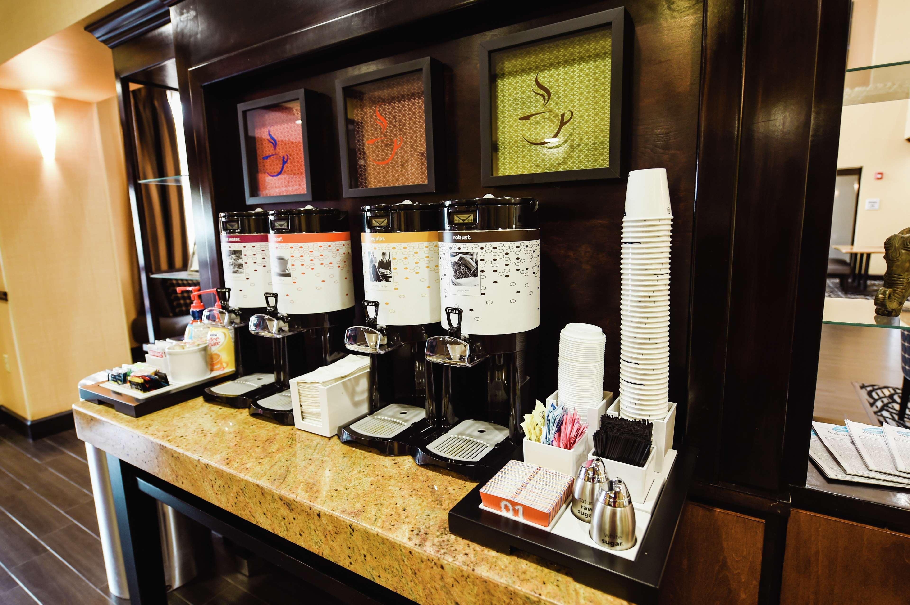 Hampton Inn & Suites Pine Bluff Eksteriør billede