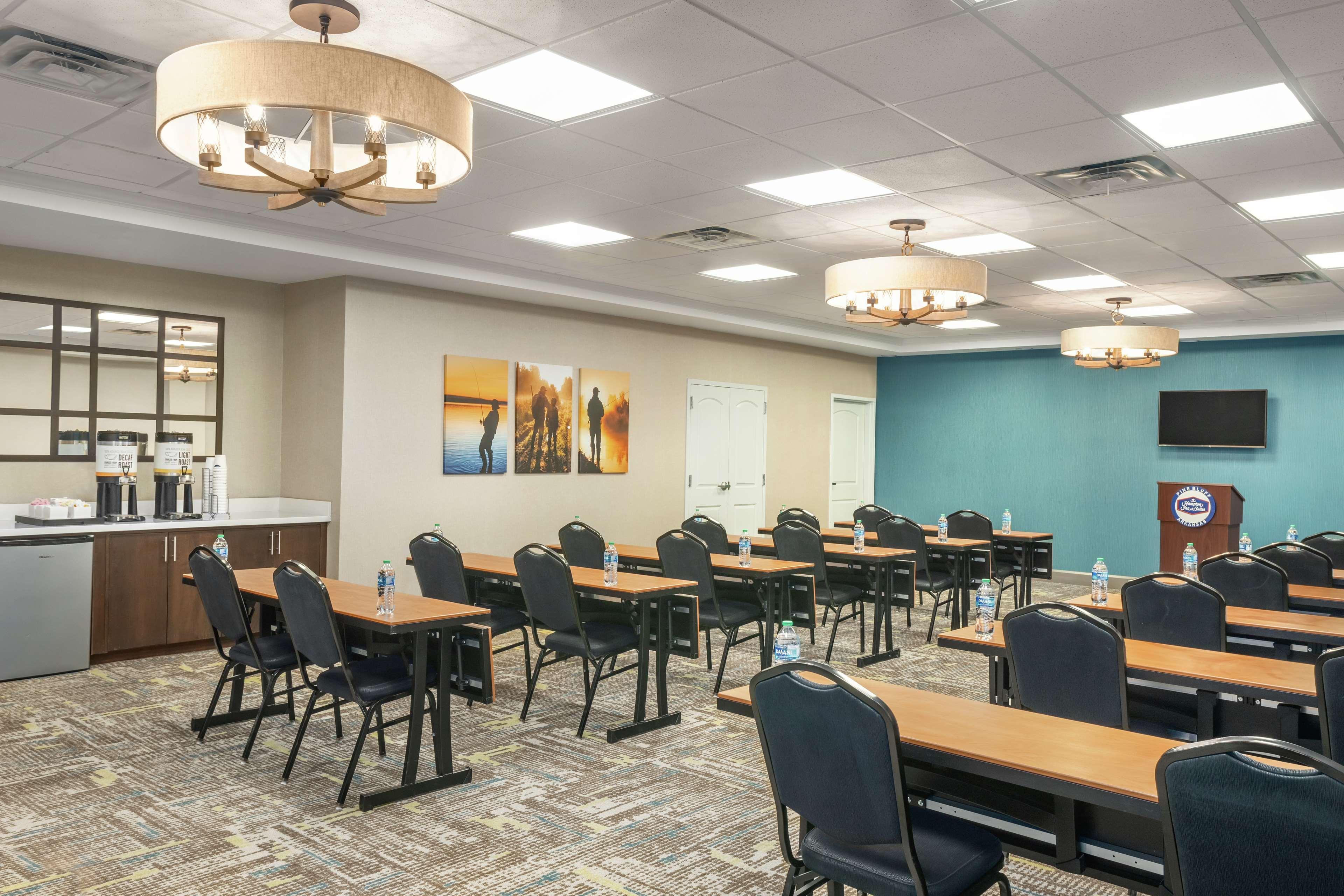 Hampton Inn & Suites Pine Bluff Eksteriør billede