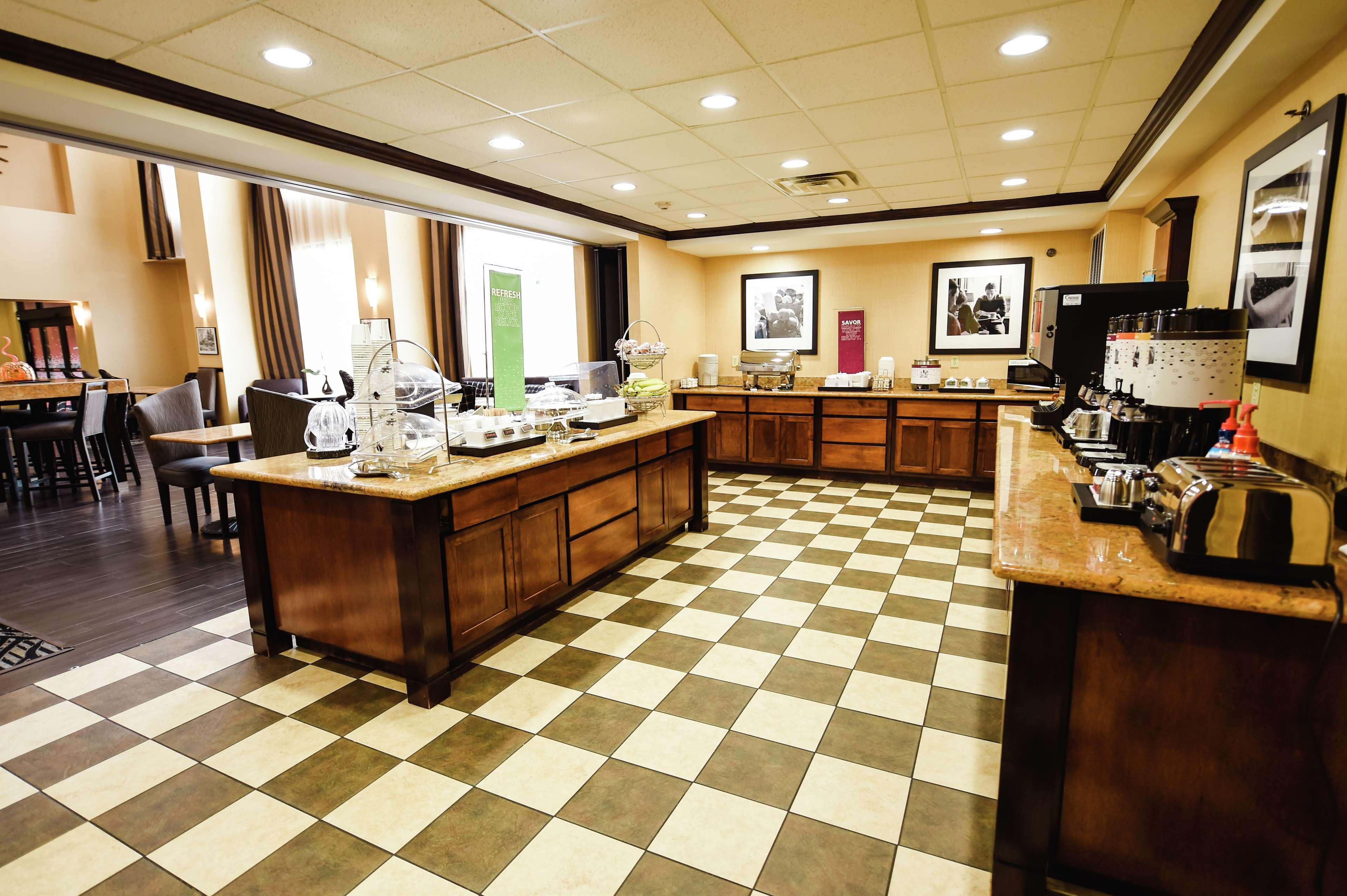 Hampton Inn & Suites Pine Bluff Eksteriør billede
