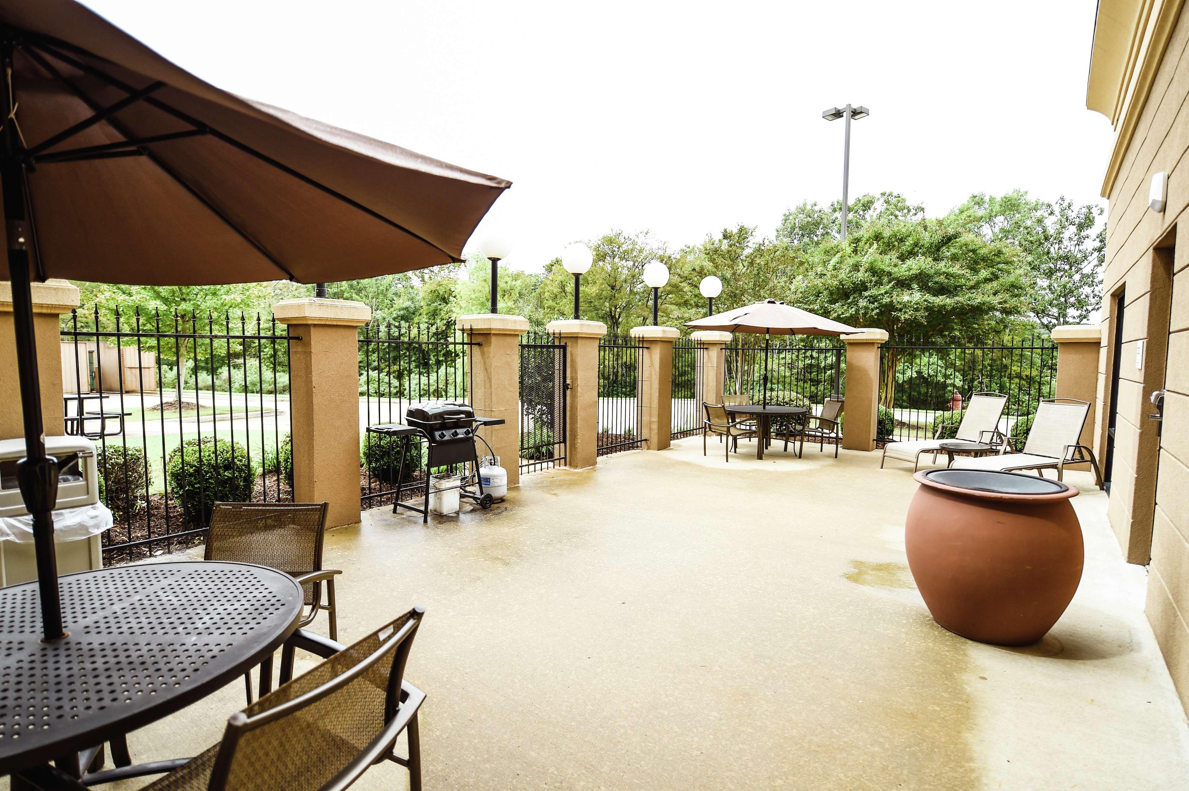Hampton Inn & Suites Pine Bluff Eksteriør billede