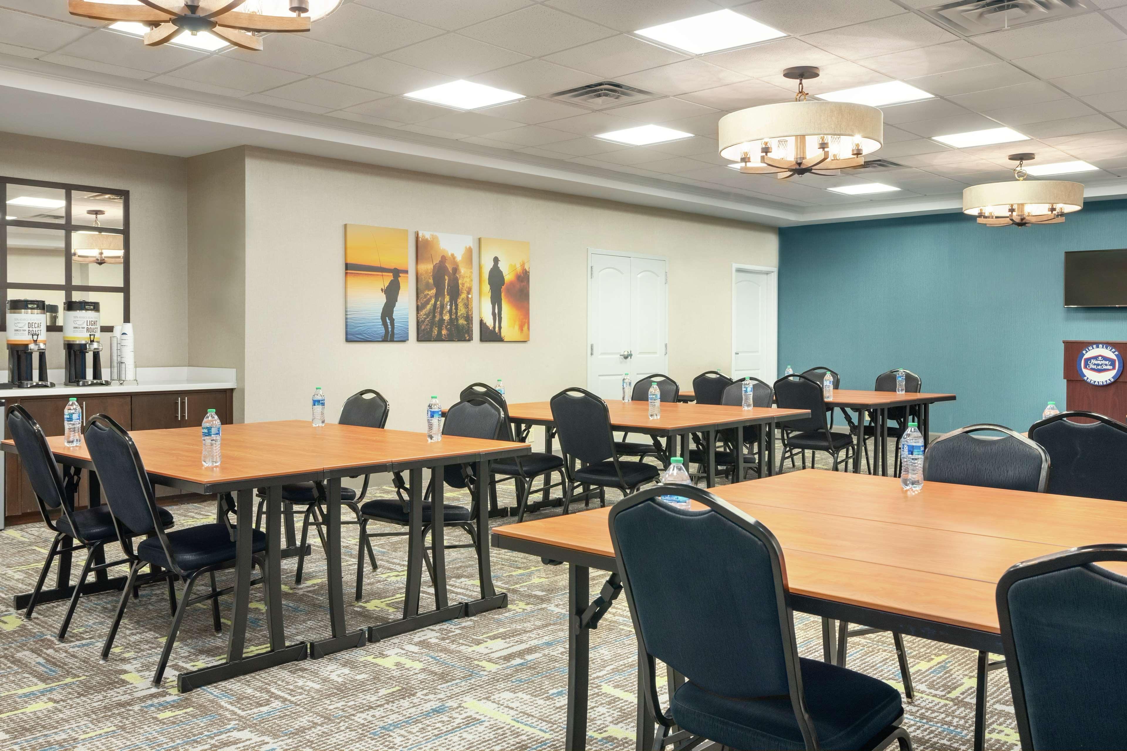 Hampton Inn & Suites Pine Bluff Eksteriør billede