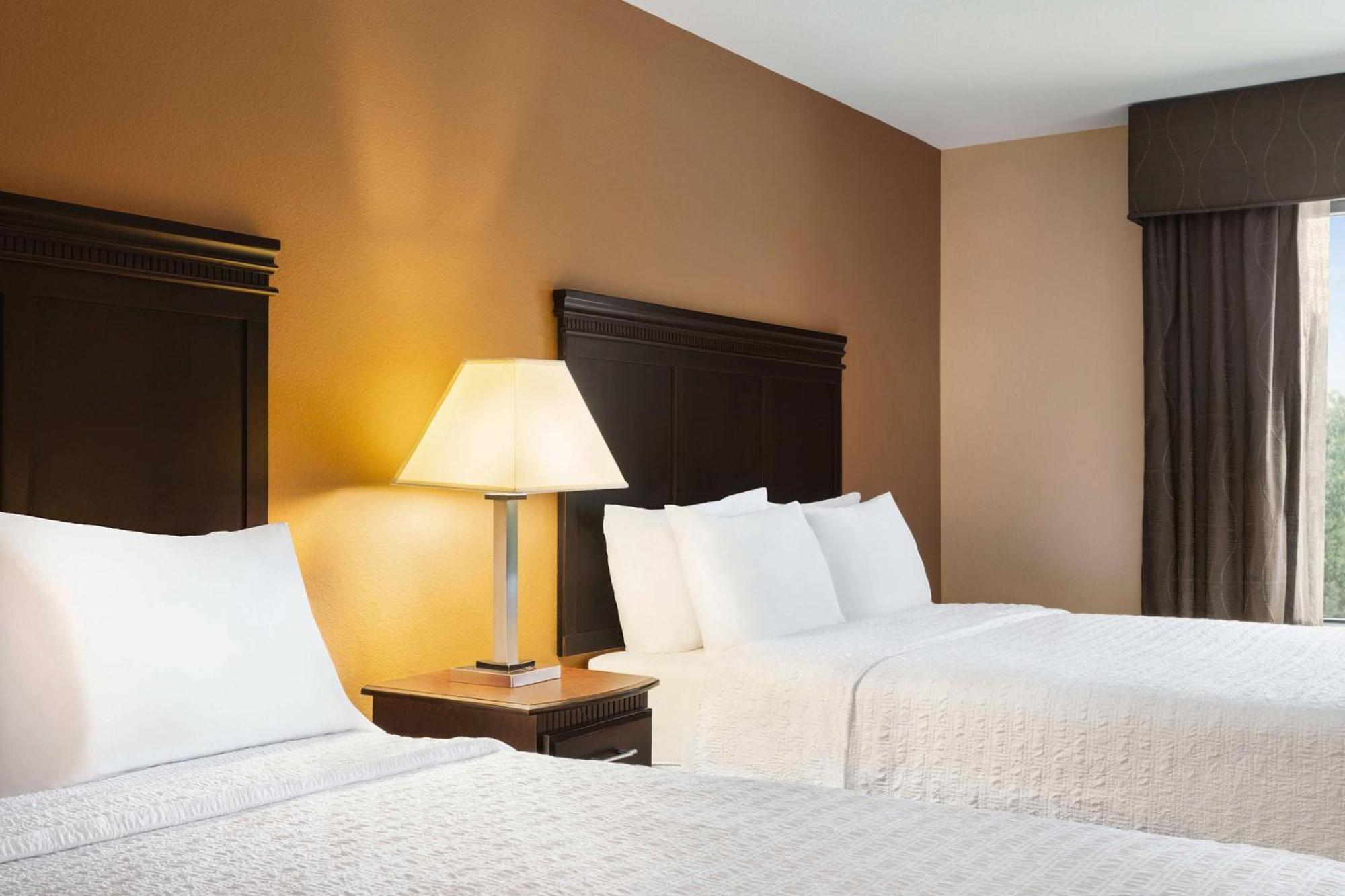 Hampton Inn & Suites Pine Bluff Eksteriør billede